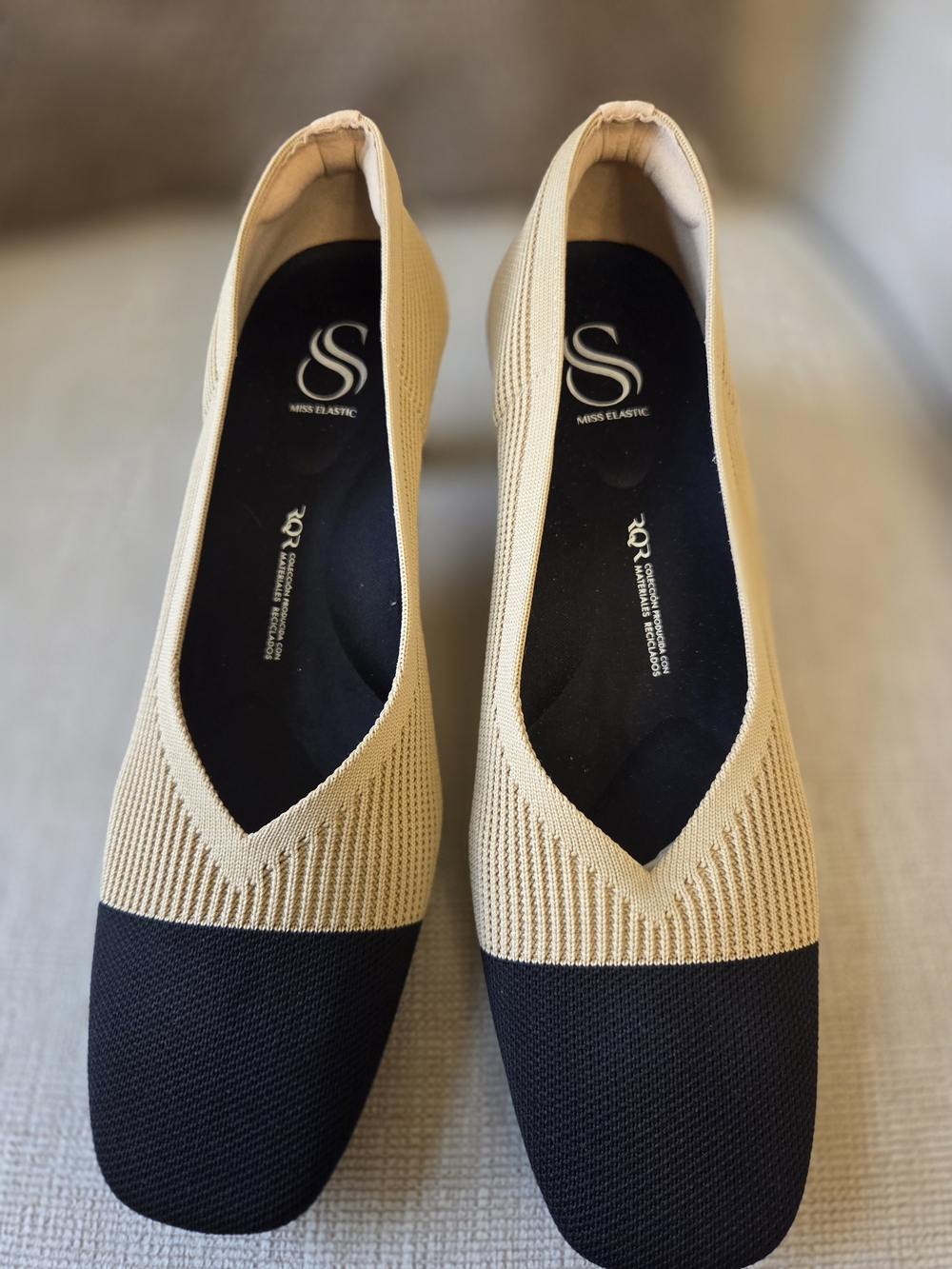 Miss Elastic Beige & Black Knit Cap Toe Low Heel Pumps | EU 40 | Chic Comfort - Picture 5 of 9